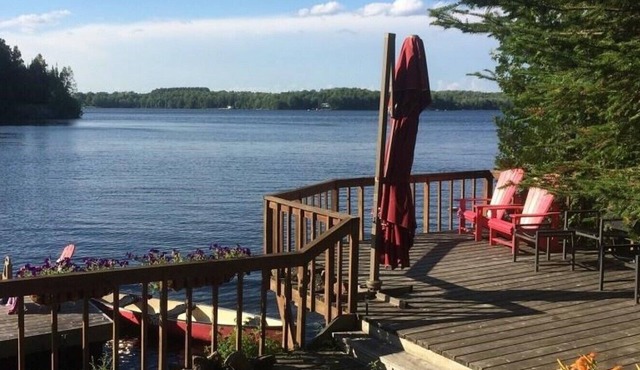 Large, Private 3 Bedroom Family Retreat Surrounded by Crown Land
