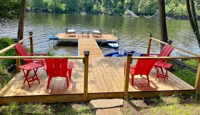Large very private lakeside chalet