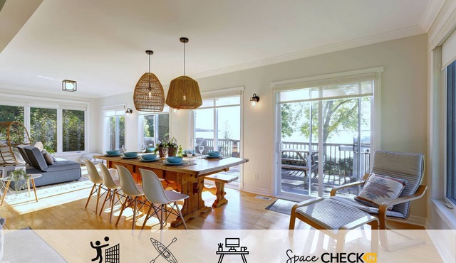 Le Castel ♥ Lake Front ☼ Fireplace ☼ Kayaks ☼ Pool table ☼ Central AC ☼ BBQ