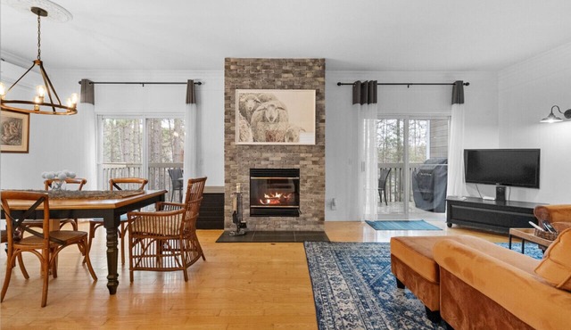 Le Champetre Tremblant 2bdrs Condo w/Fireplace