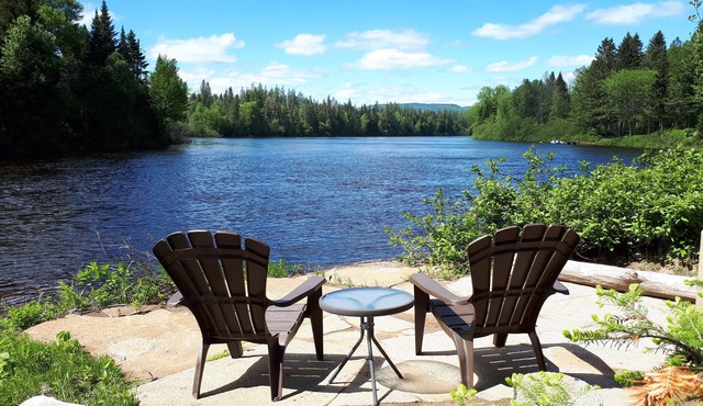 Le Grand Héron - Waterfront chalet with spa