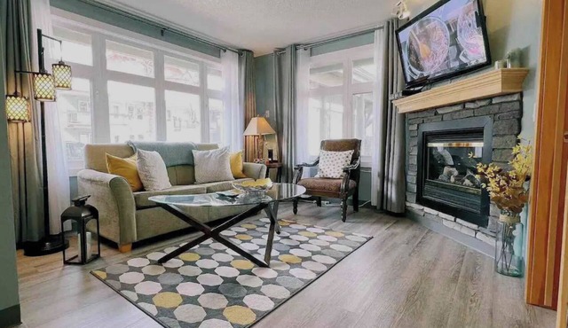 Light&Bright Rocky Getaway/KingBed/Parking/Gym