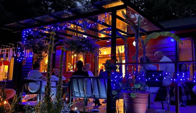 Little paradise in the forest. Close to Fort Langley.