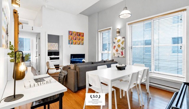 LiV MTL Main Plateau Urban Suites Near Downtown Montreal