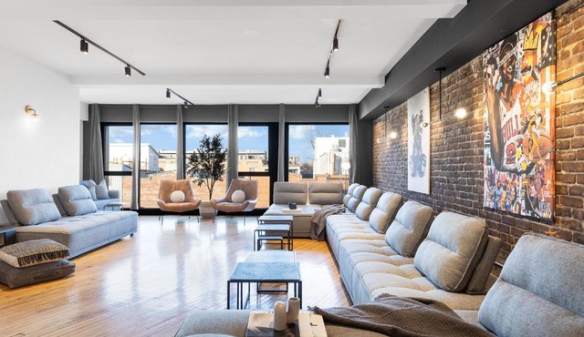 LiV MTL Plaza Grand Luxe Penthouse Near Downtown Montreal