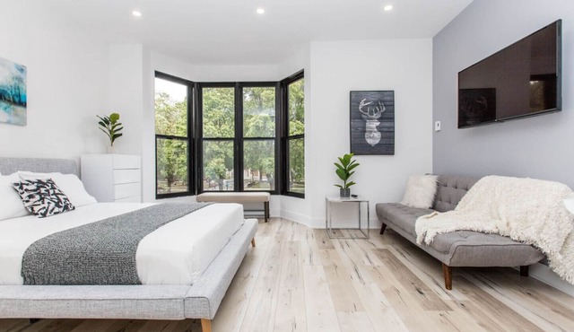 Lofts du Parc Lahaie - Mile End - Ultra Modern Studio Apt 201