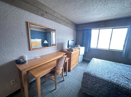 Logan Lake Hotel