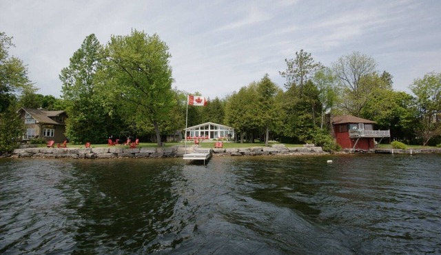 Loon Talk Cottage on Clear Lake