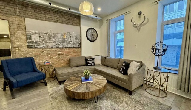 Lovely 3BR Condo in the heart of DT Mtl