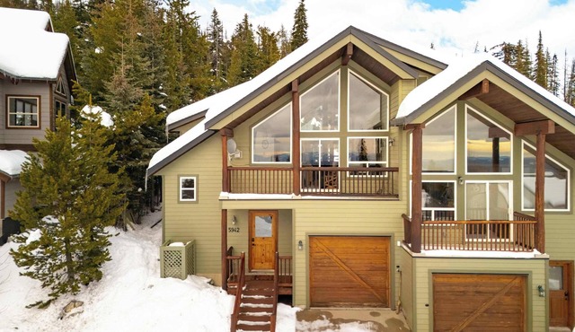 Lucky Bunny | Priv. Hot Tub & True Ski In/Ski Out