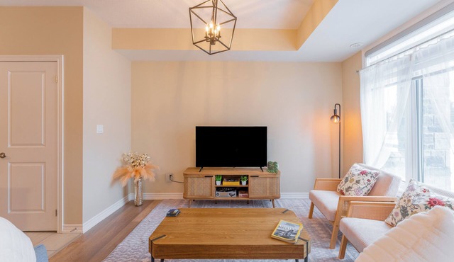 Lux Style | New Town | Pickering | Greater Toronto