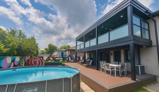 Luxe Home Near Limeridge - Sleeps 11 - Pool