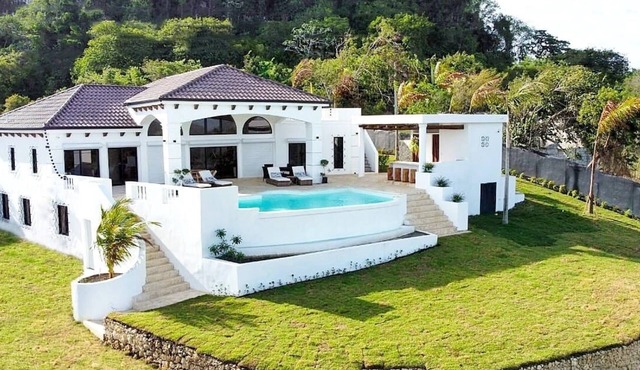 Luxueuse Villa Privée Avec vue Panoramique et Piscine Infinie