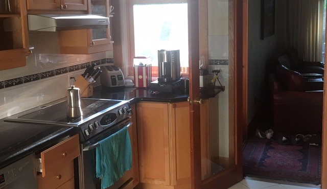 Luxurious 5 bedroom house downtown near lake and Queens