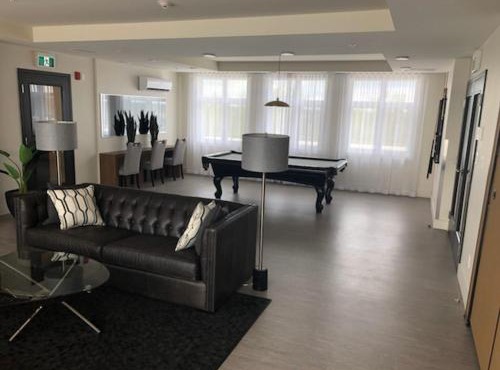 Luxurious Apartment in Brossard with Terrace