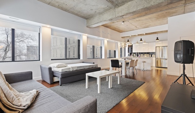 Luxurious Condo ✓ ❤️ of Montreal ✓ Free parking ✓ Central Air Conditioning !