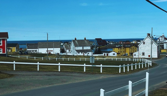 Luxury 1-bedroom RV with AC, WiFi in charming Bonavista