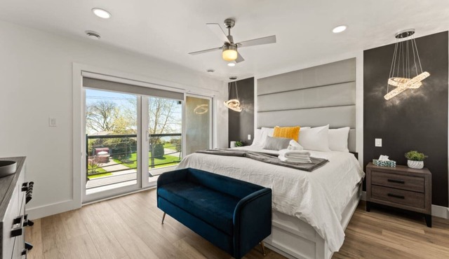 Luxury 171-2 Condos with Magnificent Lakeview