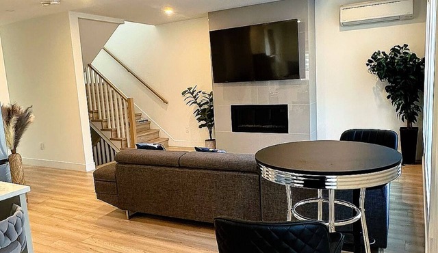 Luxury 4BR Home Victoria BC | Bear Mountain | Sleeps 8+