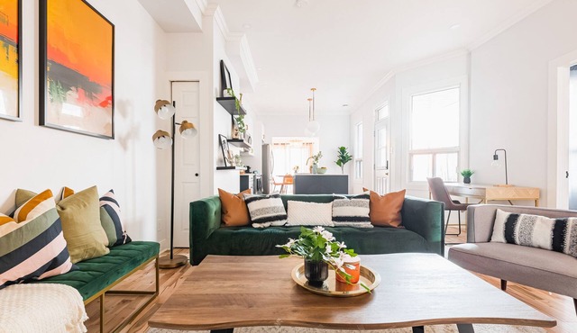 Luxury and spacious & Yard Patio Downtown+OLD Port + Free Parking +1min Metro