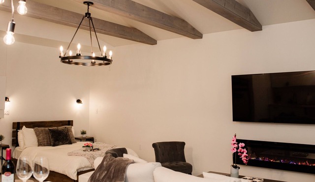 Luxury Guest Suite, Pickering, ON