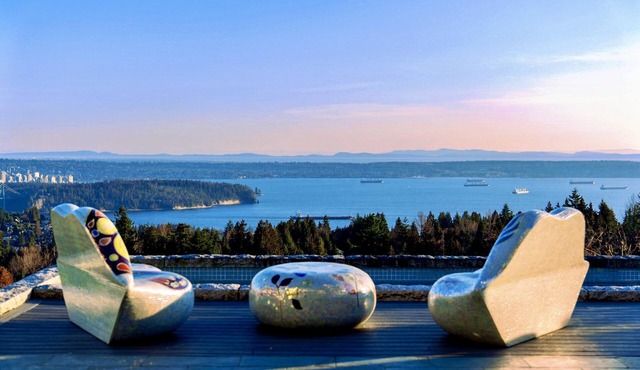 Luxury Seaview Private Resort in Vancouver