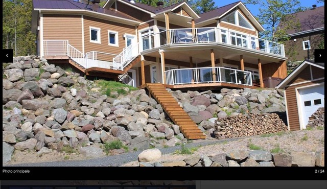 Magnificent residence in a river, with jacuzzi