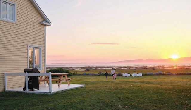 Maison Fleuve - Kamouraska | Cottage on the banks of the St. Lawrence River