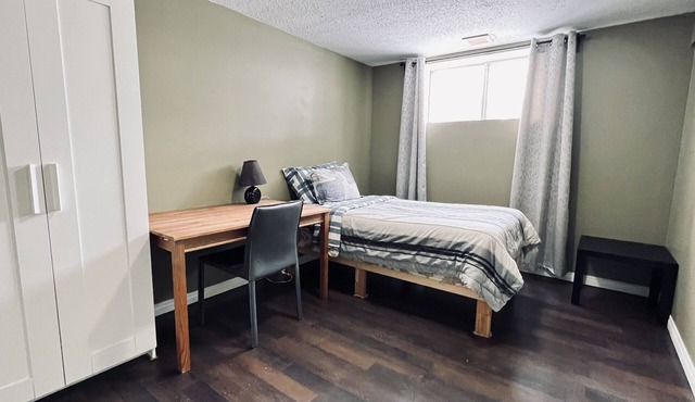 Male accommodation only Close to NAIT/Kingsway Mall/Downtown