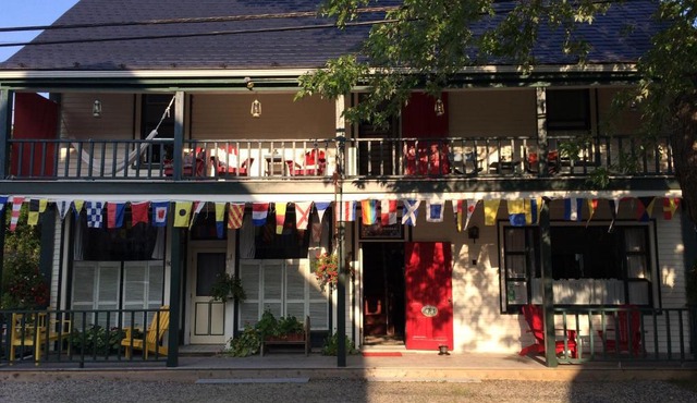Mecklenburgh Inn