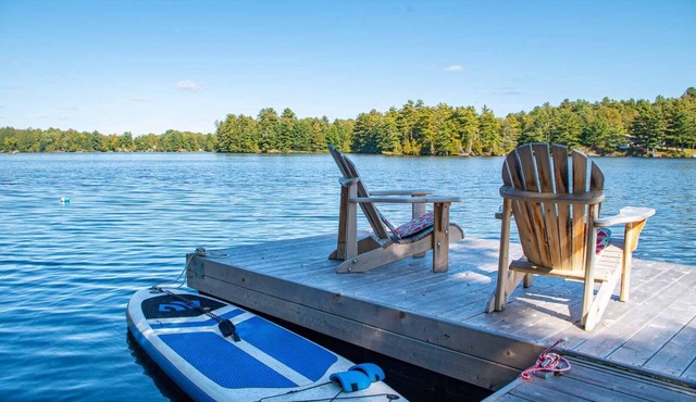 Mid-Century Enchantment- 3 bedrooms, 2 bathrooms, and 1 half bath in Parry Sound, ON