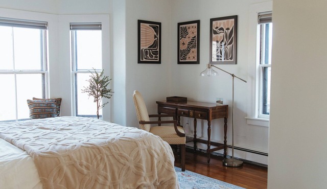 Millside Maynard: Walkable Private 2BR/Flex Office with WiFi, Parking, Backyard.