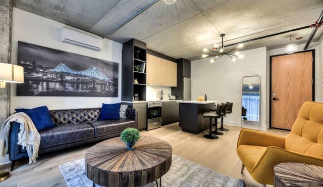 Modern 2BR Suite Old Montreal B2