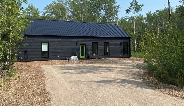 Modern 3 bedroom dog friendly cabin