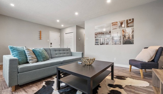 Modern and Cozy 2 Bedroom Retreat Near DT & Airport; Fully Renovated in 2024!