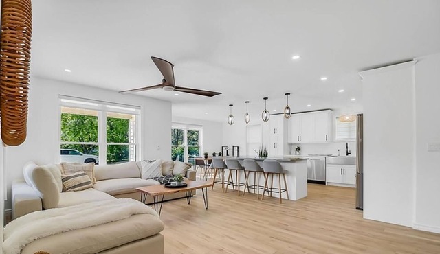 Modern Beach-House ❤️ Located in Wine Country