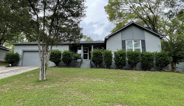 Modern & Comfortable Southern Charmer