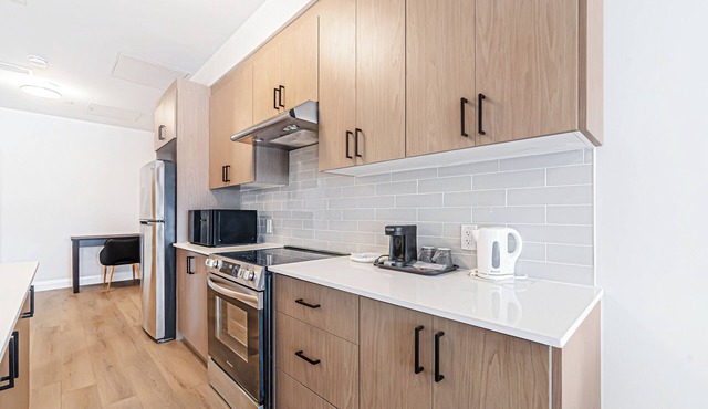 Modern Fully Furnished 1 Bedroom Apartment Unit 2