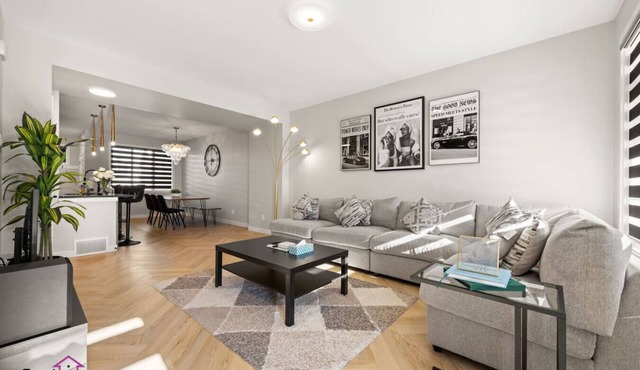 Modern Haven | Family Luxury | 15 min to WEM & DT