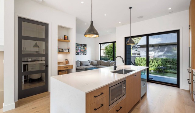 Modern Luxury home steps from Pacific Spirit Park, UBC.