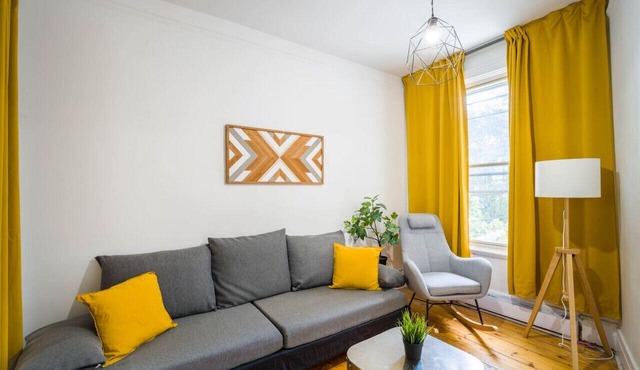 Modern Montreal Apartment | Metro Nearby