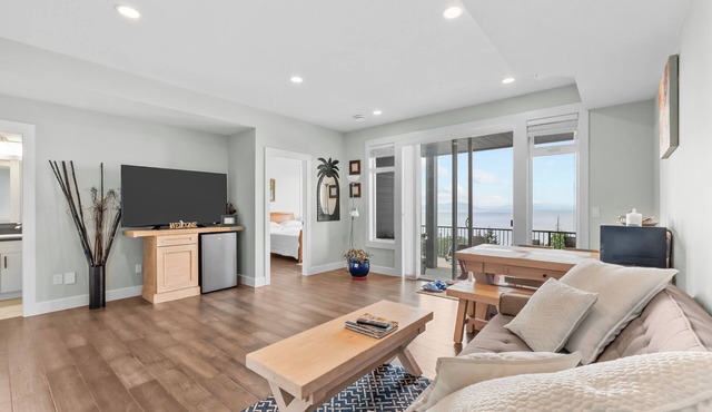Modern Oceanview 2BR Suite w/Patio & Private Entry | Nanaimo Retreat
