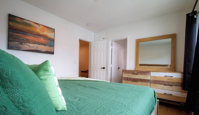 Modern+Spacious Apt w/ Parking Garage