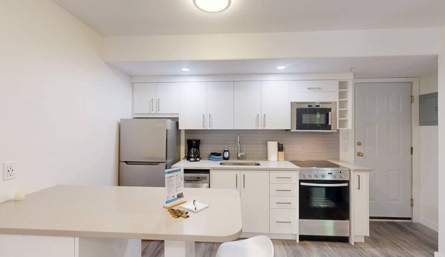 Modern Studio in Snow Creek Village