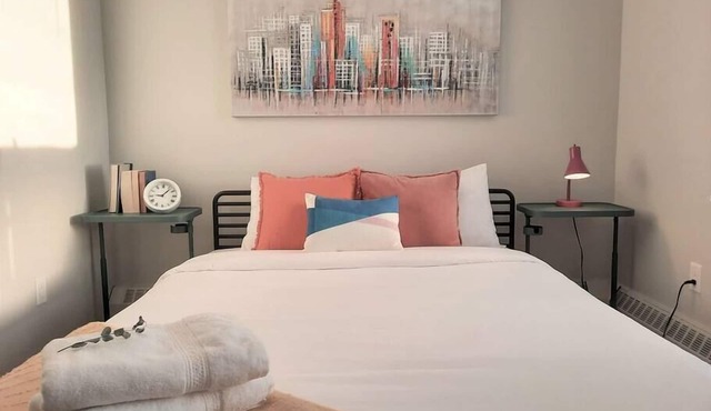 Modern Suite in Historic Bldg. Minutes to DT