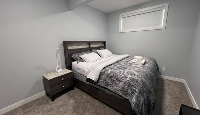 Modern, well furnished 1 bedroom home with free street parking