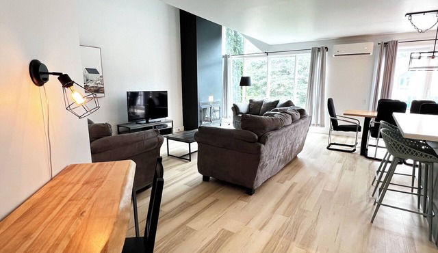 Mont Sainte Anne , Le Massif 5 bedroom Villa Quebec City