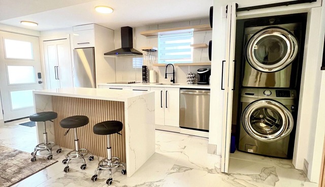 Month to Month Newly-Built 1 bedroom Unit with a Private Backyard