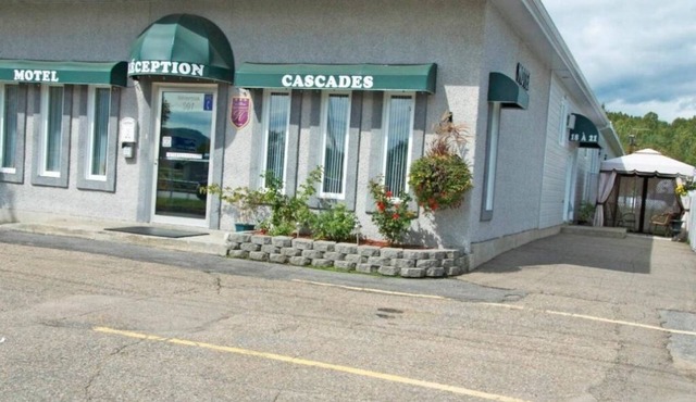 Motel Des Cascades : Economy Double Room