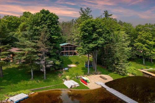 Muskoka Gem 8ppfireplacescanoekayaks